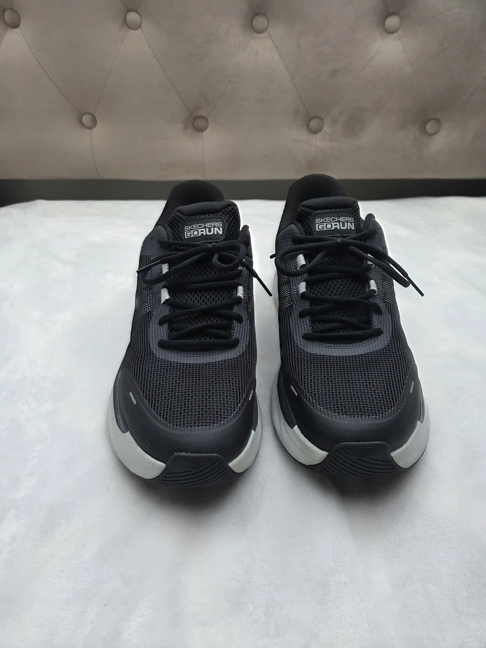 Skechers GO RUN Max Cushioning Slip-ins Men’s 12 Black Gray Running Shoes